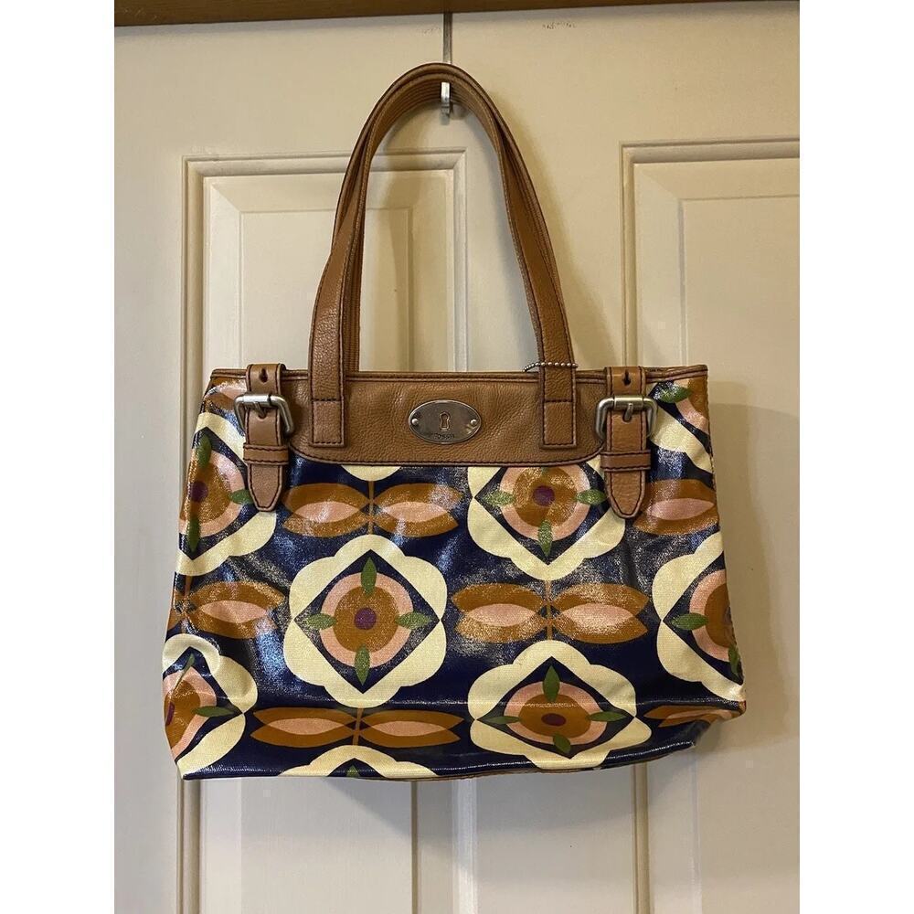 Fossil key per coated canvas 18x14